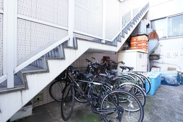 ハイツベルグ上池台10階 駐輪場
