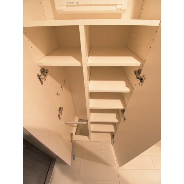 ラクレイス横濱関内0507号室 内観