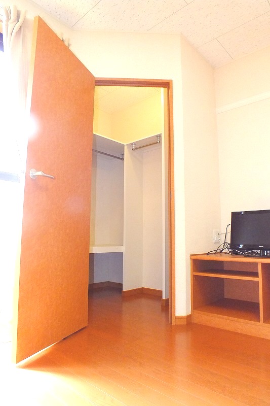 レオパレスコーポ弥生 内観