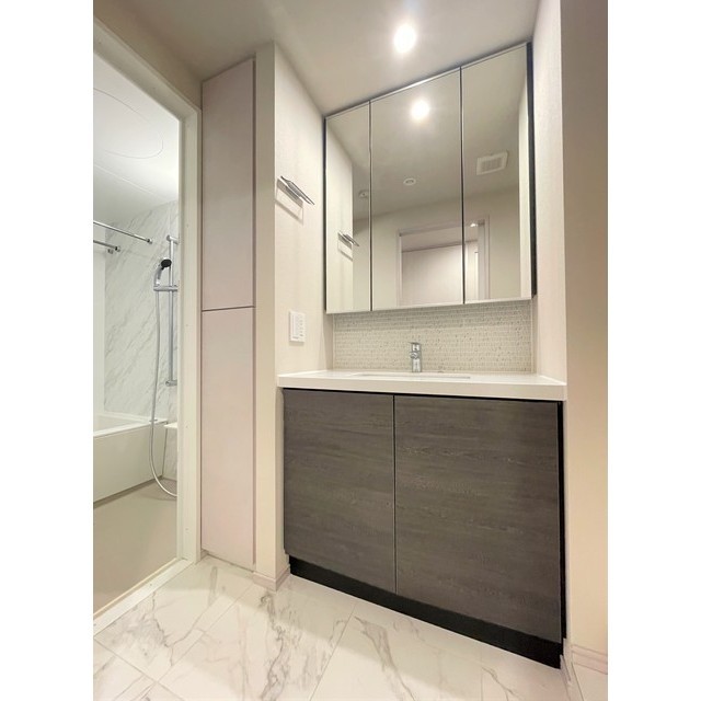 ザ・パークハビオＳＯＨＯ代々木公園409号室 同建物別部屋の参考画像