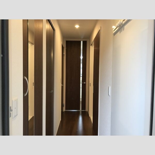 クレードルわかば106号室 玄関