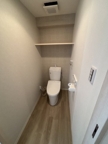 ニュー千葉稲毛ビル 清潔感のあるトイレです