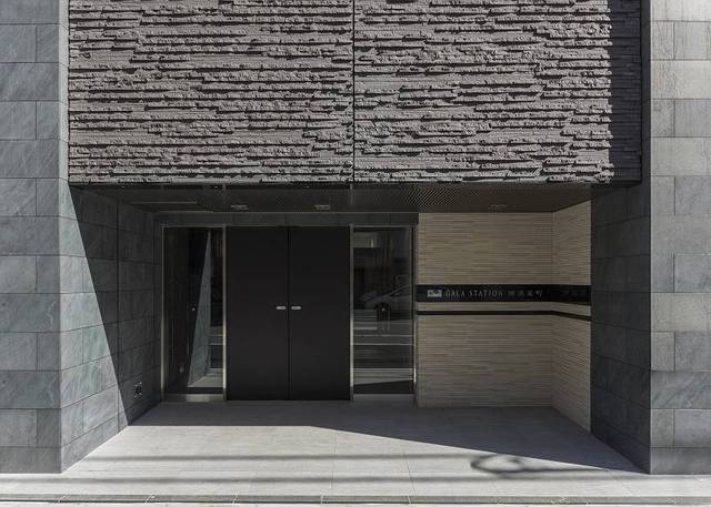 ガーラ・ステーション横浜反町7階 落ち着いたエントランスです