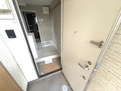 プライムテラス南林間Ⅲ103号室 玄関