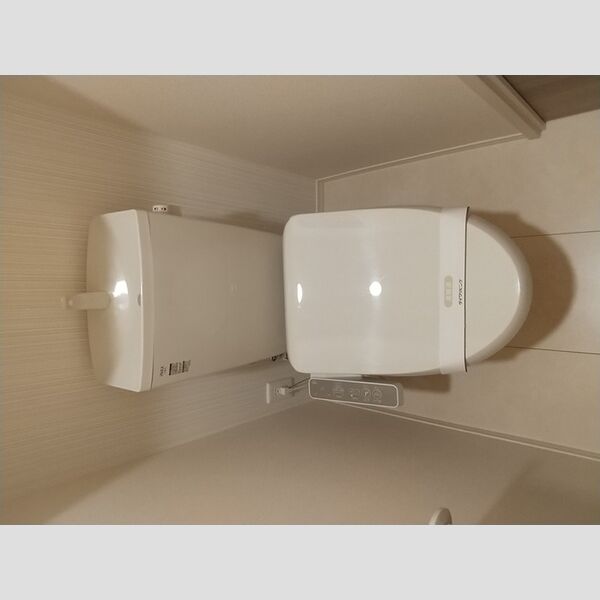 サニーフラット202号室 トイレ