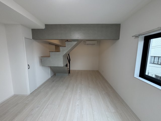 ブライト住吉401号室 リビング