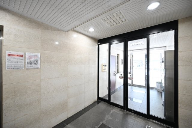 ロイヤルアメニティー新宿 エントランス