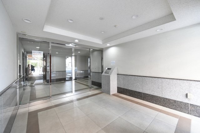 スカイコート東京ベイ・東雲 エントランス