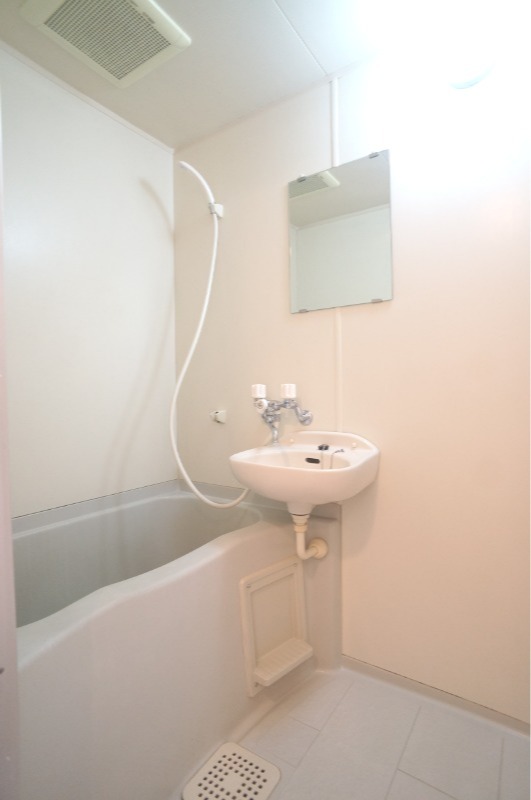 パティオ市ヶ尾4階 洗面台付き♪