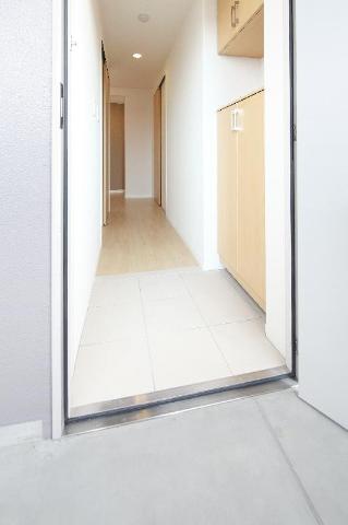 ユニヴァリィ　ミラドールＡ 玄関（イメージ）