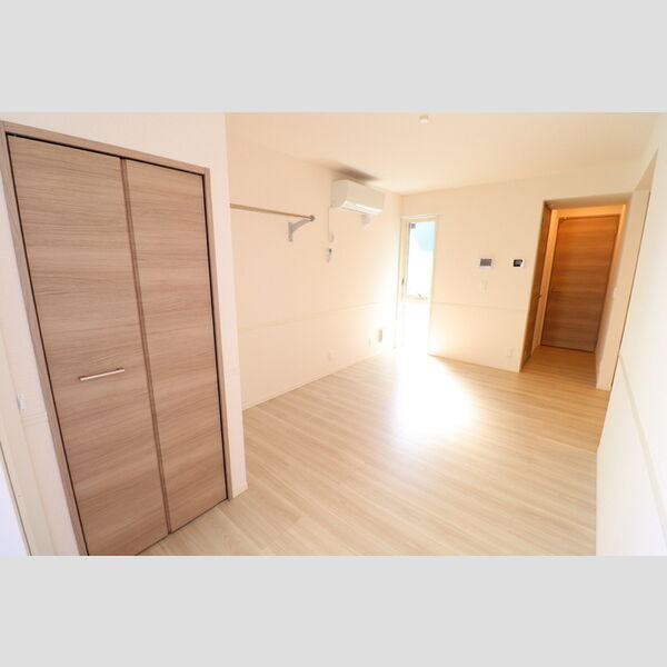 クレールIDAⅢ102号室 洋室