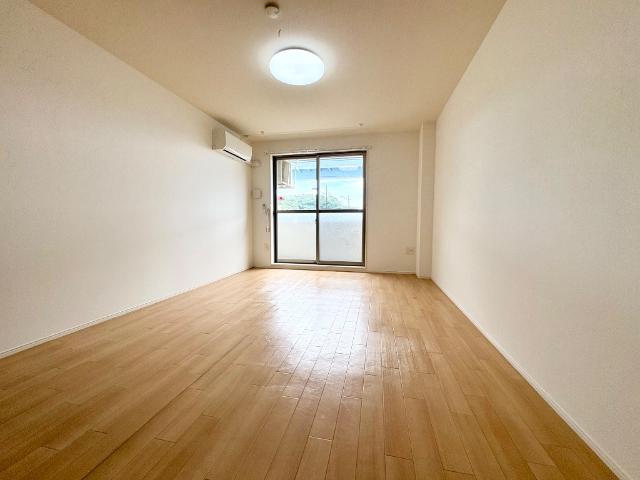 リバレイン202号室 洋室