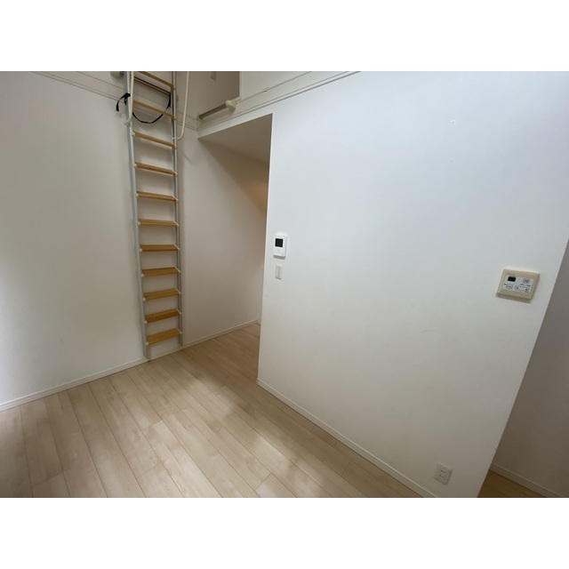 BEAMS富岡東N202号室 リビング