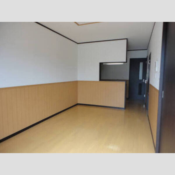 ハピネスあすみが丘東 リビング