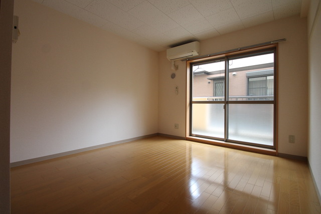 ヴィルヌーブ柏2階 洋室！