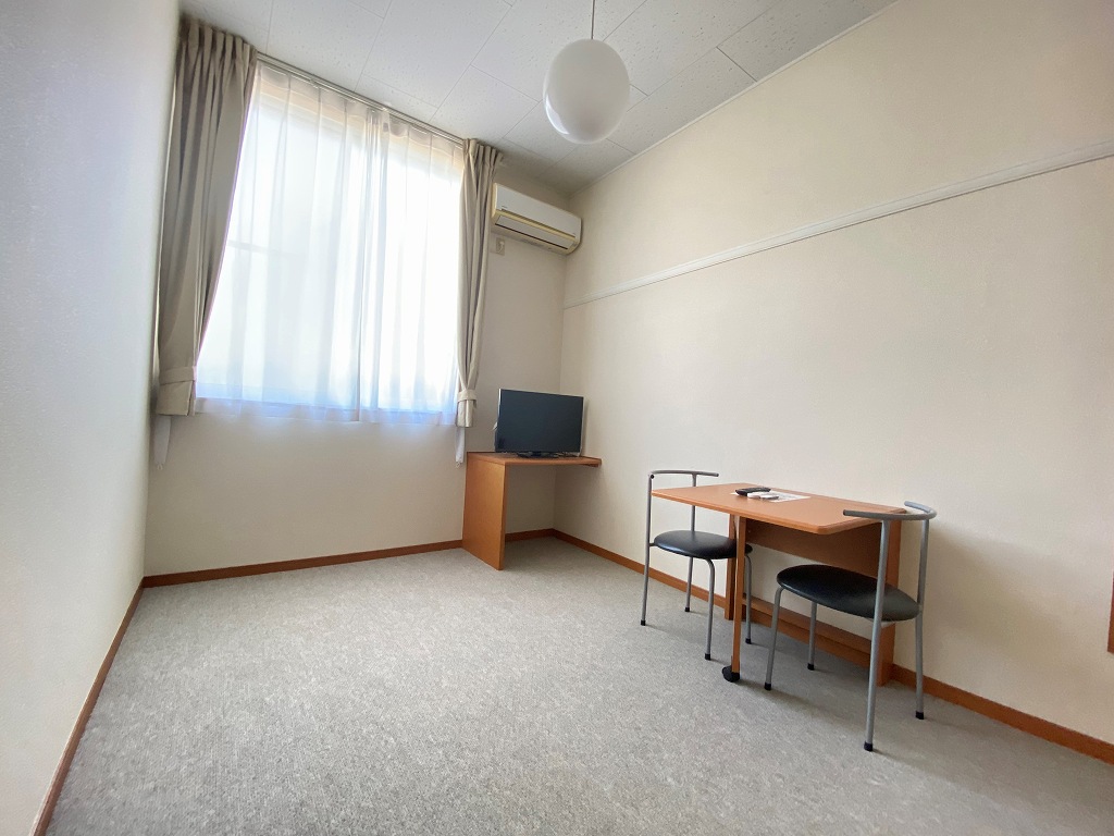 レオパレスＭＩＮＯＲＩ リビング