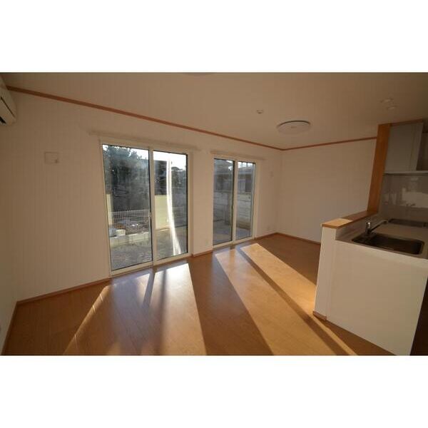 グラン　フェリシア　C棟 リビング