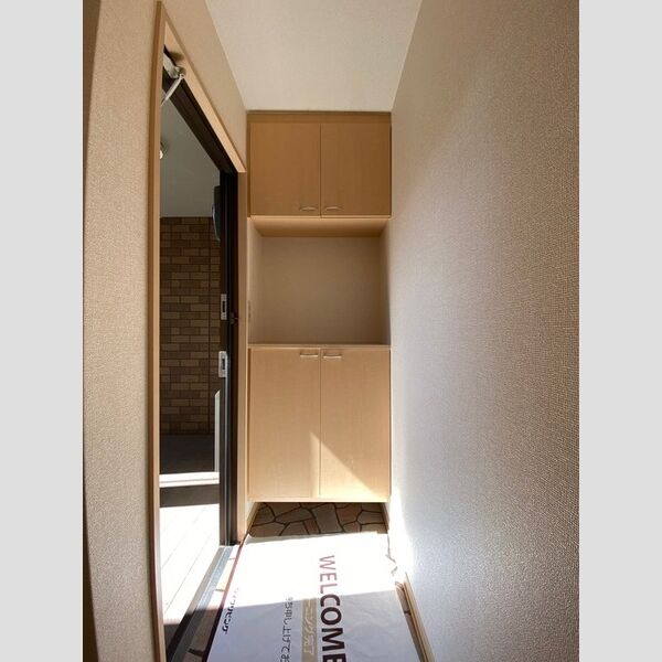 グランディール坂戸三光 玄関