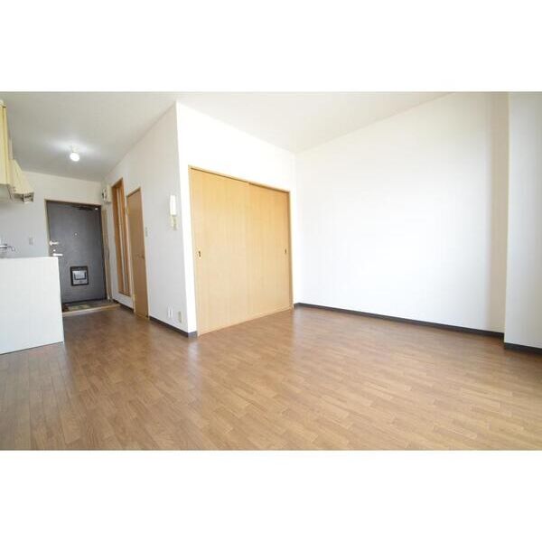 エステート桜木 リビング