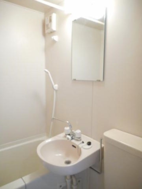 アーバンスクエア江原町Ｃ棟0201号室 洗面