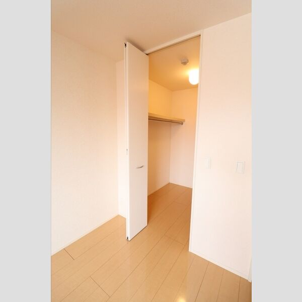 プランタン彩 ウォークインクローゼット