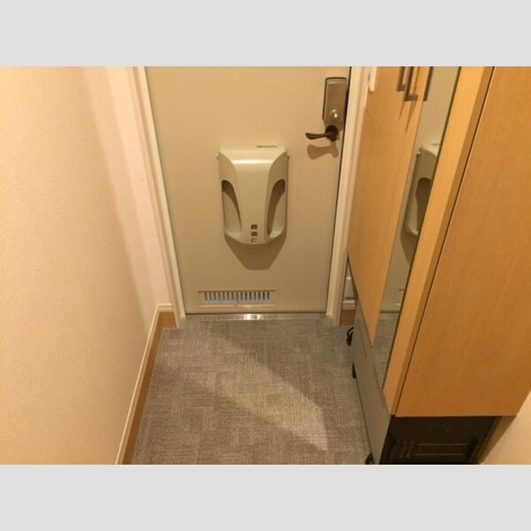 エストルピナス 玄関