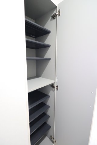 GENOVIA西川口Ⅱ0304号室 収納