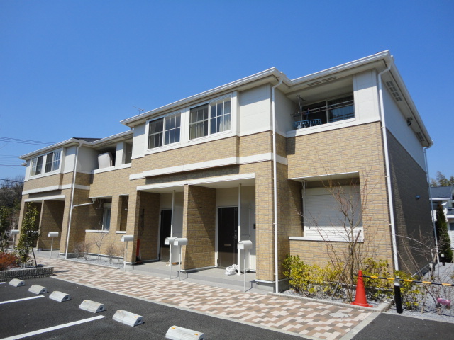 メイプルコート仲道 外観写真（昼）