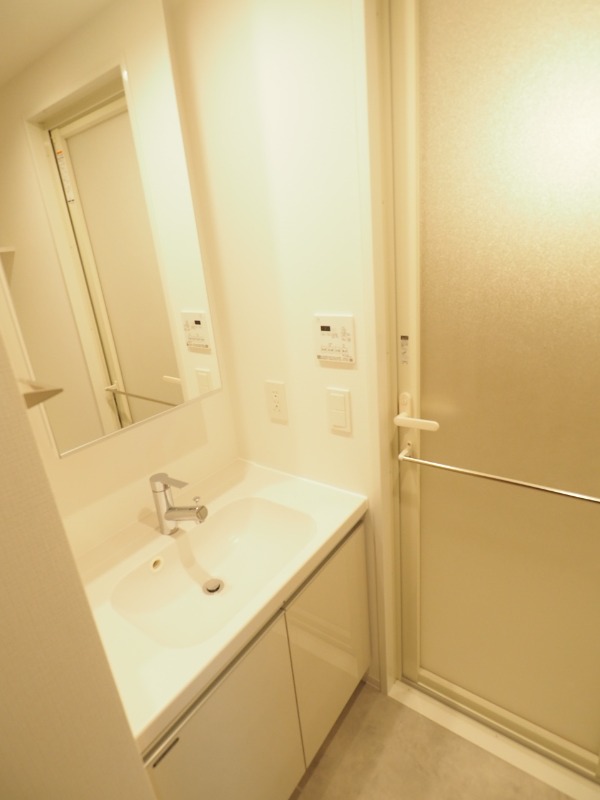 ドゥーエ王子神谷 洗面