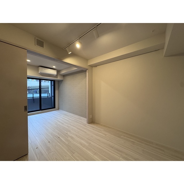 ザ・パークハビオＳＯＨＯ市谷左内町205号室 ダイニング・洋室　2026年5月撮影