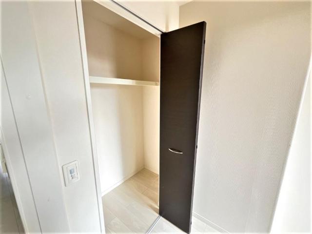 ＣＯＭＦＯＲＴＩＡ103号室 玄関収納