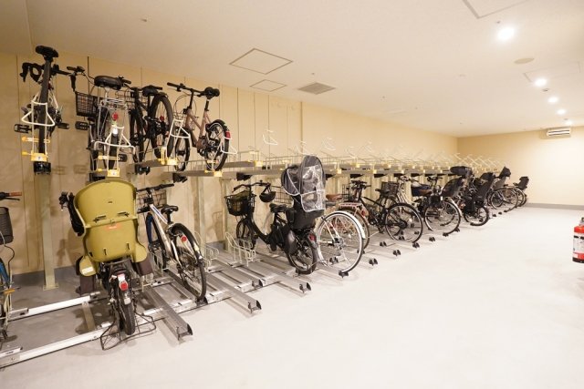 ＨＡＲＵＭＩ　ＦＬＡＧ　ＰＡＲＫ　ＶＩＬＬＡＧＥ　Ｂ棟16階 駐輪場