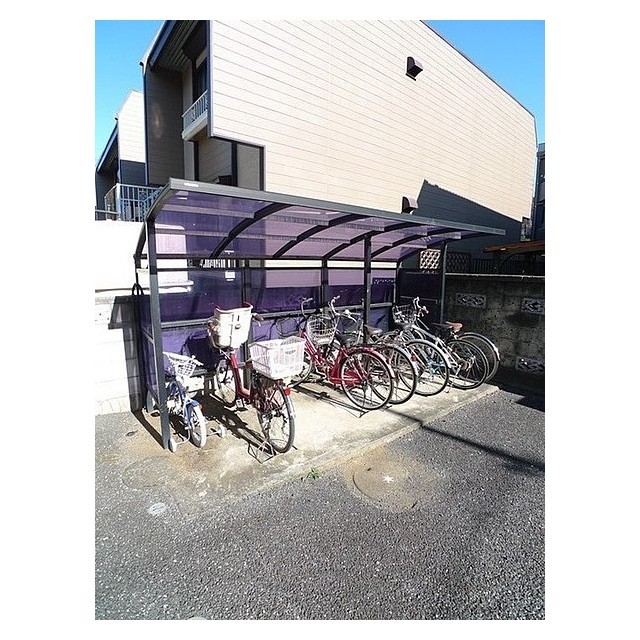 ヴェリテ・サージュ 駐輪場