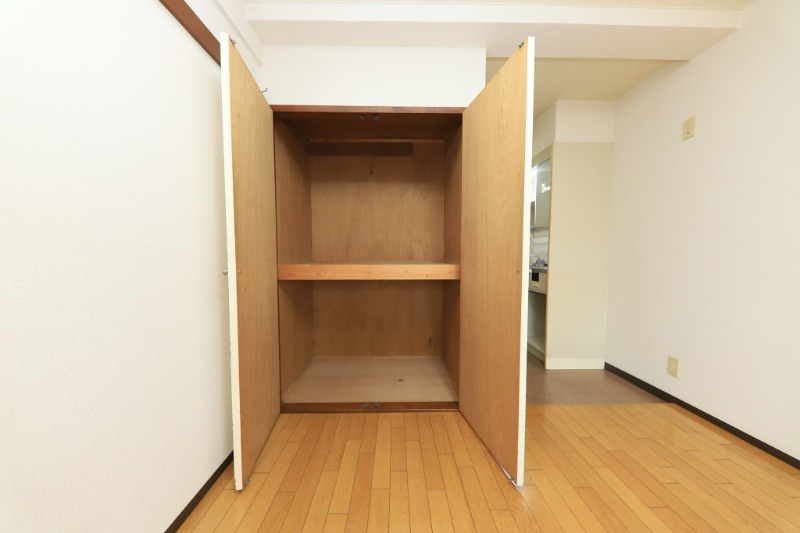 オーキスビル 収納