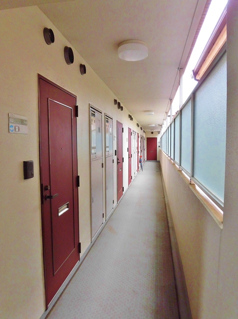 コートフローラ0207号室 内廊下