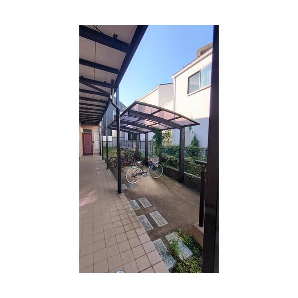 コーラルステージ等々力203号室 駐車場