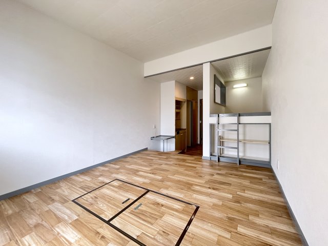 アルール平塚 同物件・別部屋画像　左右反転タイプ