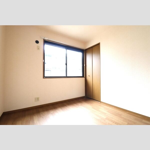 モービルガーデン山田　壱番館102号室 洋室