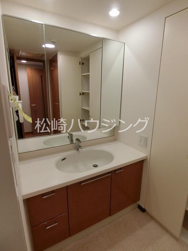 ディアクオーレ中野文園 洗面