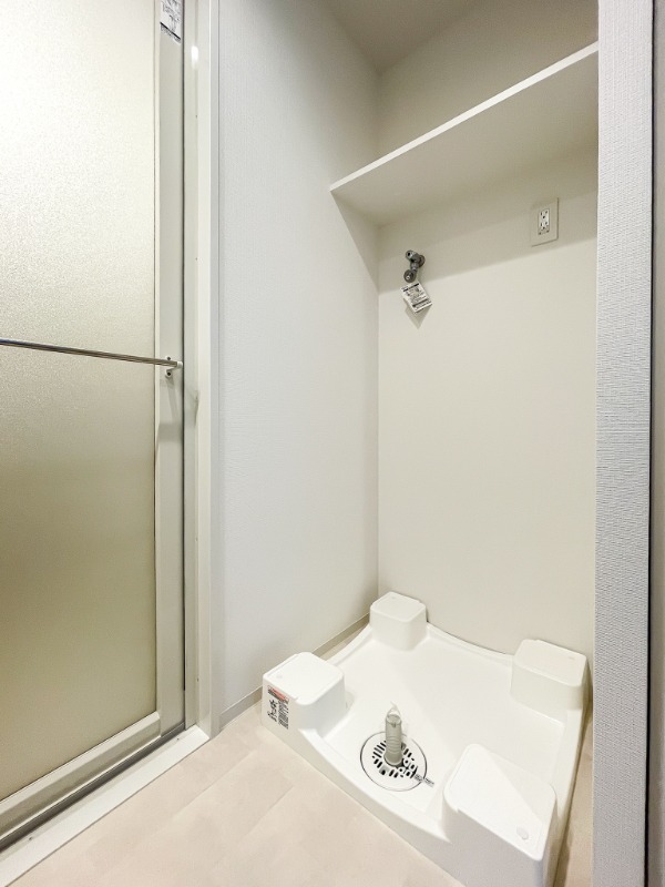 ドゥーエ王子神谷7階 洗濯機置場