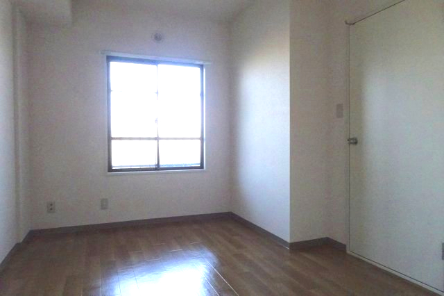 サン・クレスト小林 洋室２　※現況優先