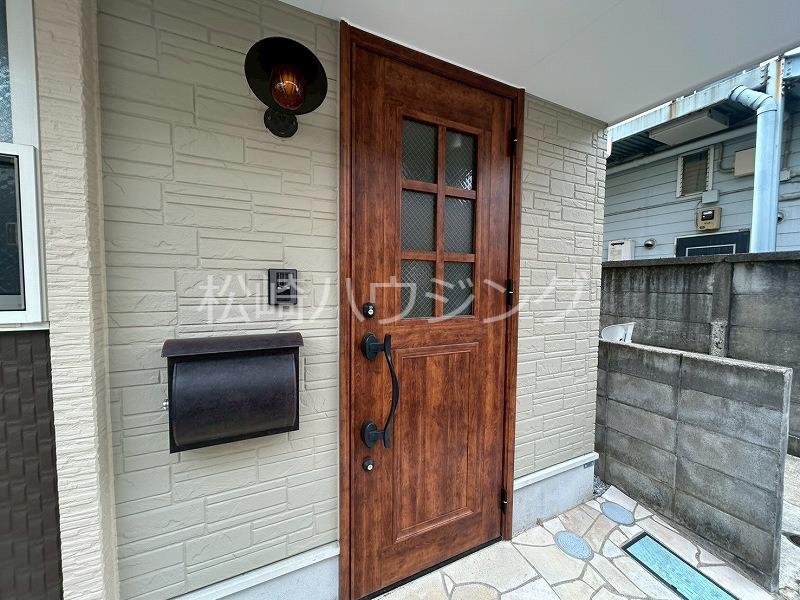 上高田2丁目11戸建 玄関