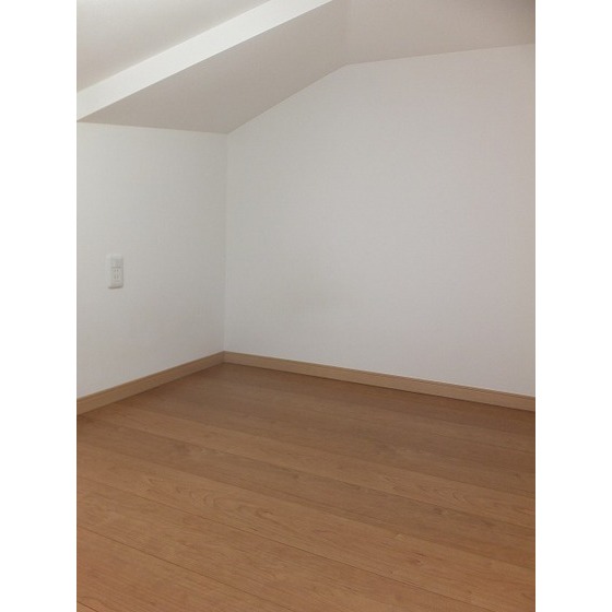 クレスト立川 内観