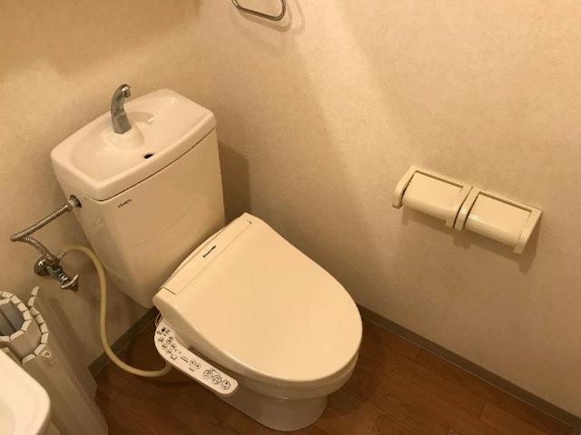 リバパレス高井戸 シャワー付トイレ