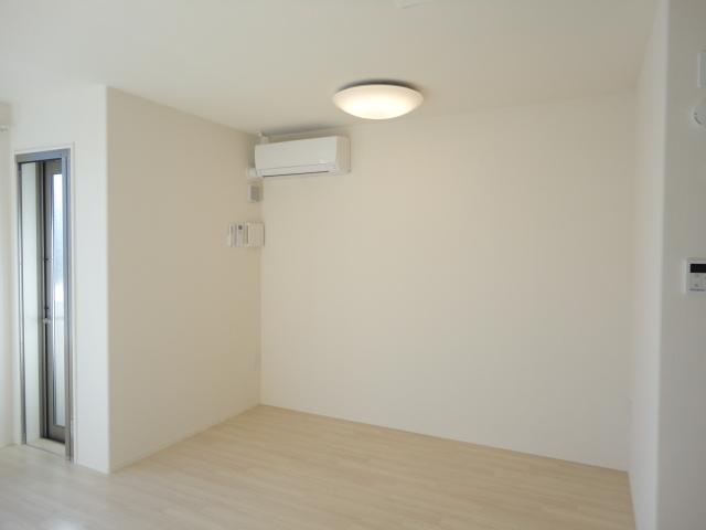 en guren　（エン　グレン）201号室 リビング