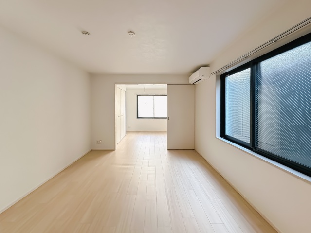 スカイコートリュクス品川大崎103号室 リビング