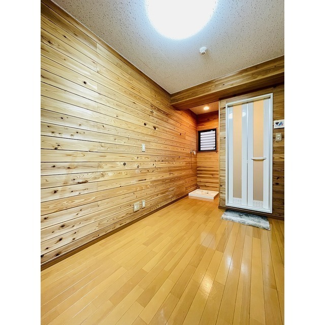 ECS第6ビル202号室 たっぷり入るクローゼット付き