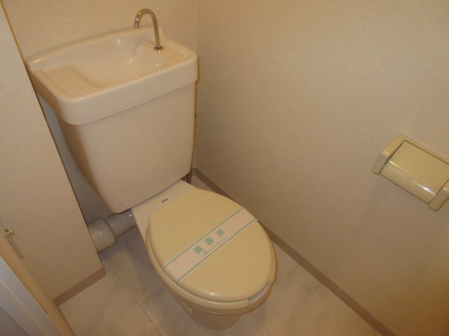 エクセルハイム0103号室 トイレ