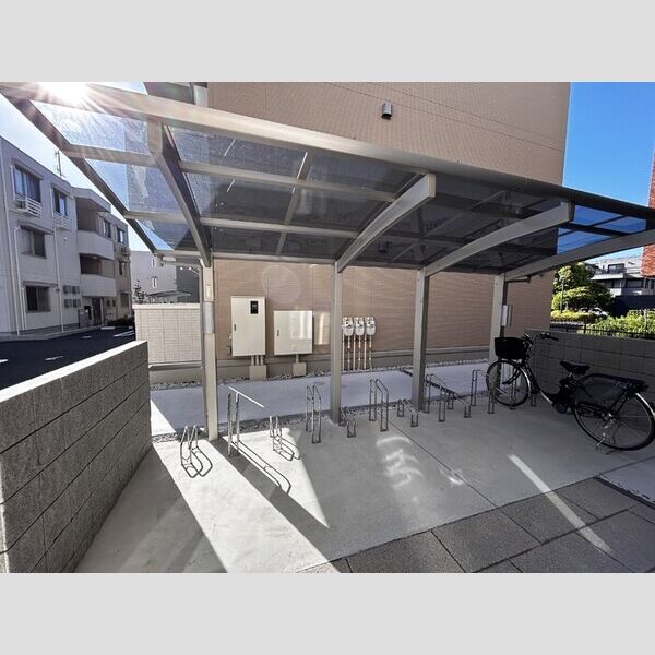 グランテージ海神G 駐輪場