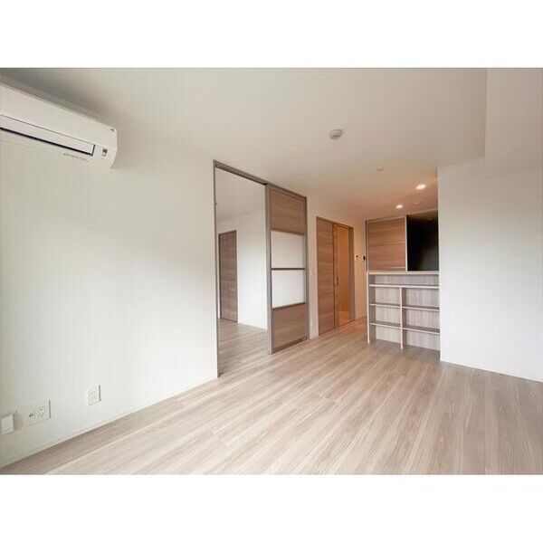 フィレ・デ・フルール103号室 リビング